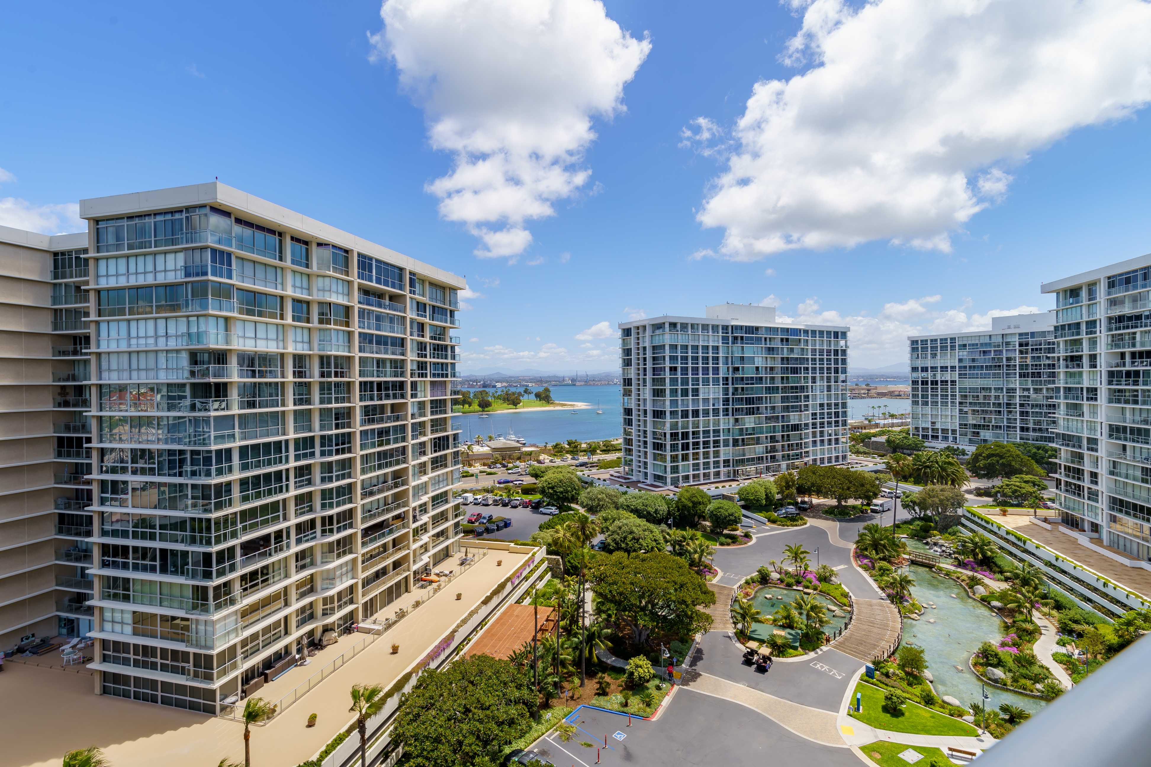 FAQ: What is an HOA? header image.