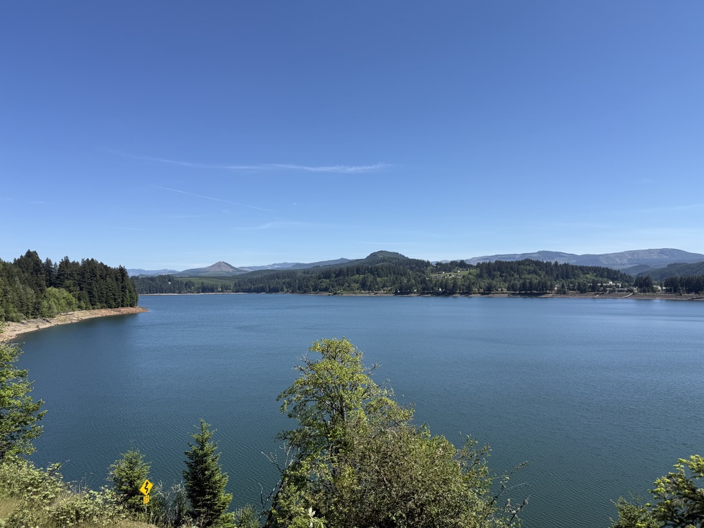Living in Sweet Home, Oregon: A Guide to Life in the Gateway to the Santiam Playground header image.