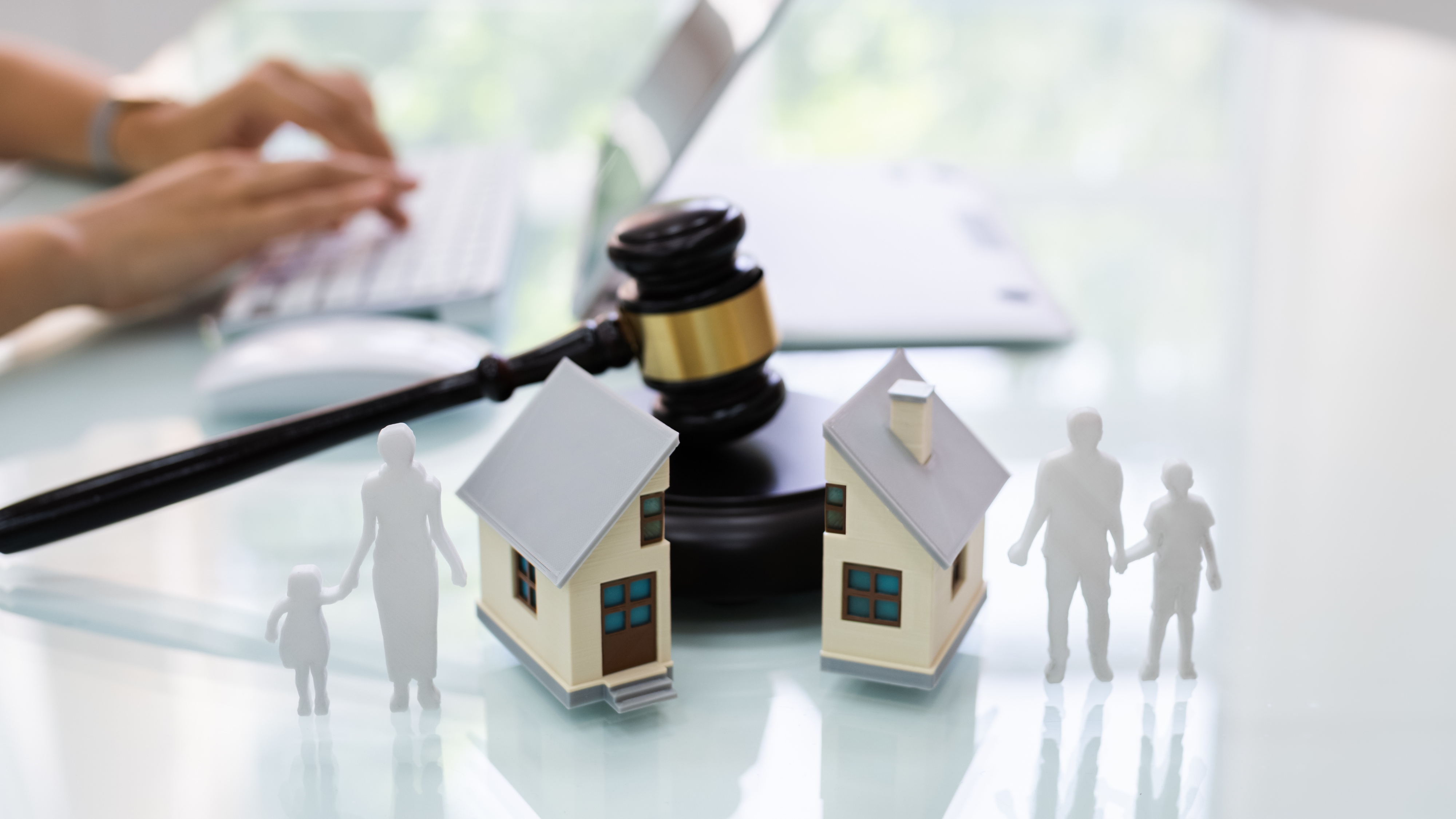 Selling Your Home During a Divorce: Navigating a Challenging Decision header image.