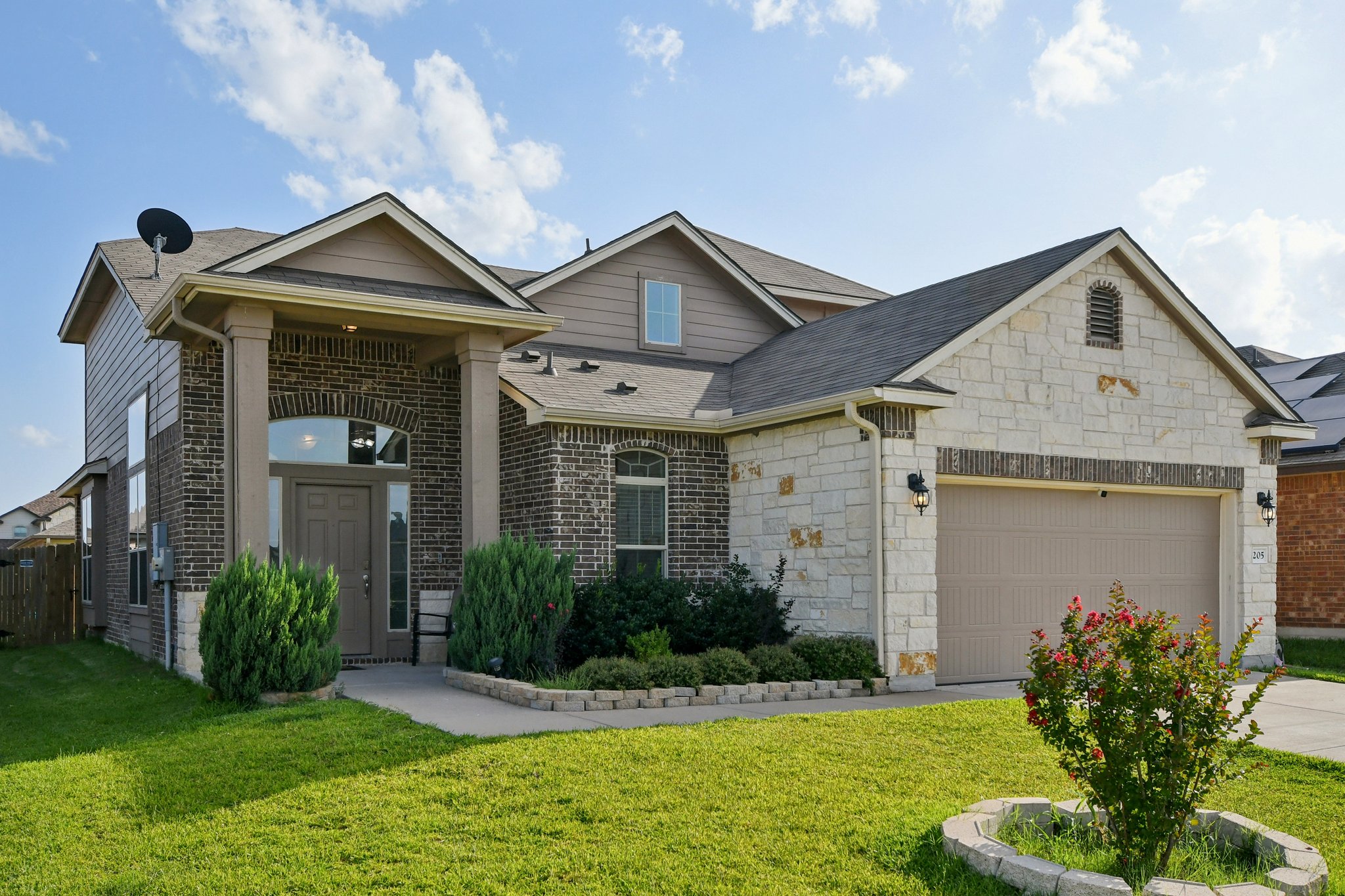 Style, Space & Soaring Ceilings — 205 Bethann Dr, Temple, TX header image.