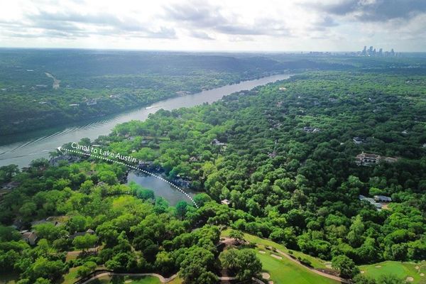The Commons at Cross Valley Run: Hill Country Living in the Heart of Austin header image.