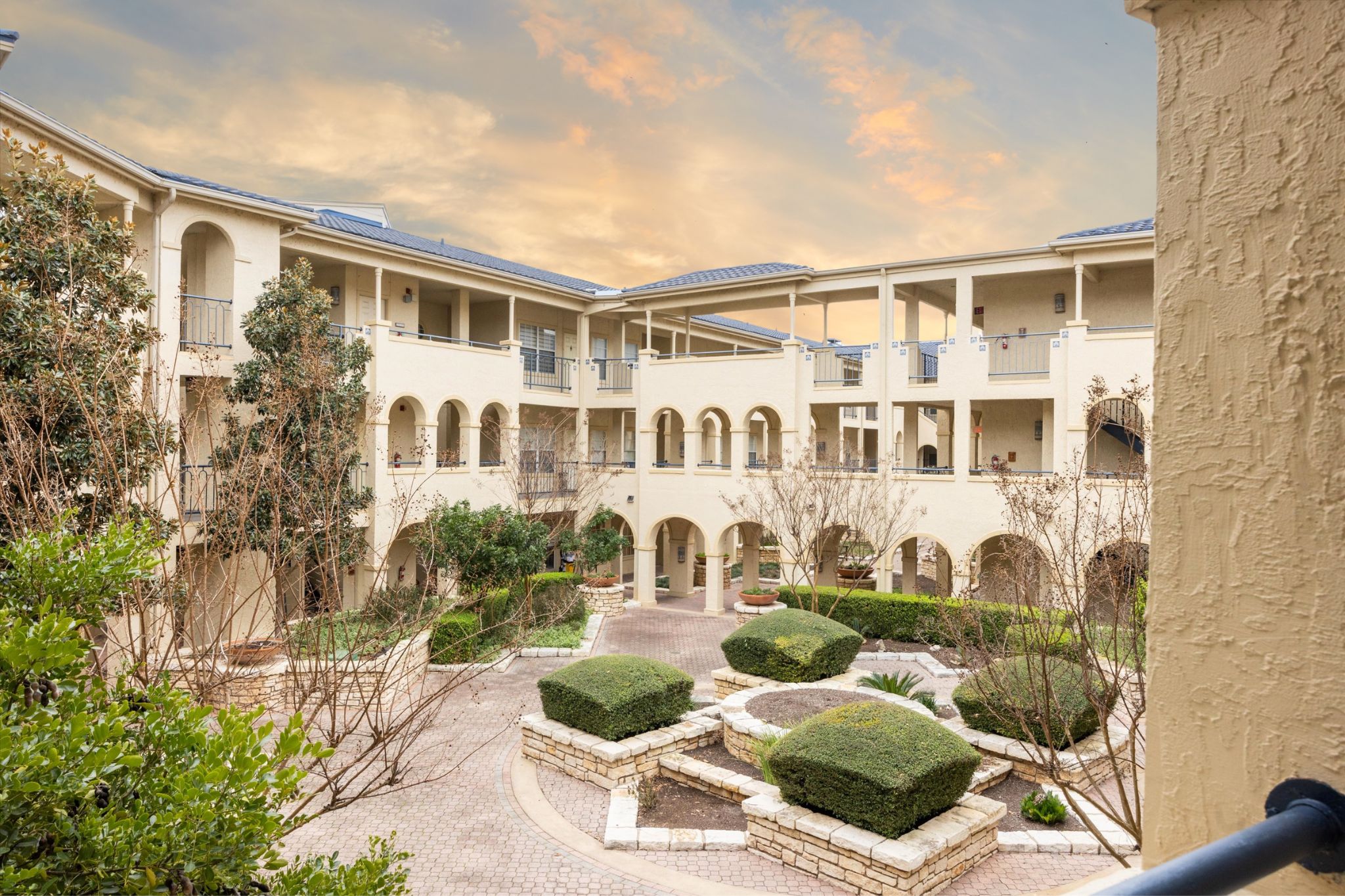 Live Like  Your on Vacation | 3404 American Dr Unit #3207 header image.