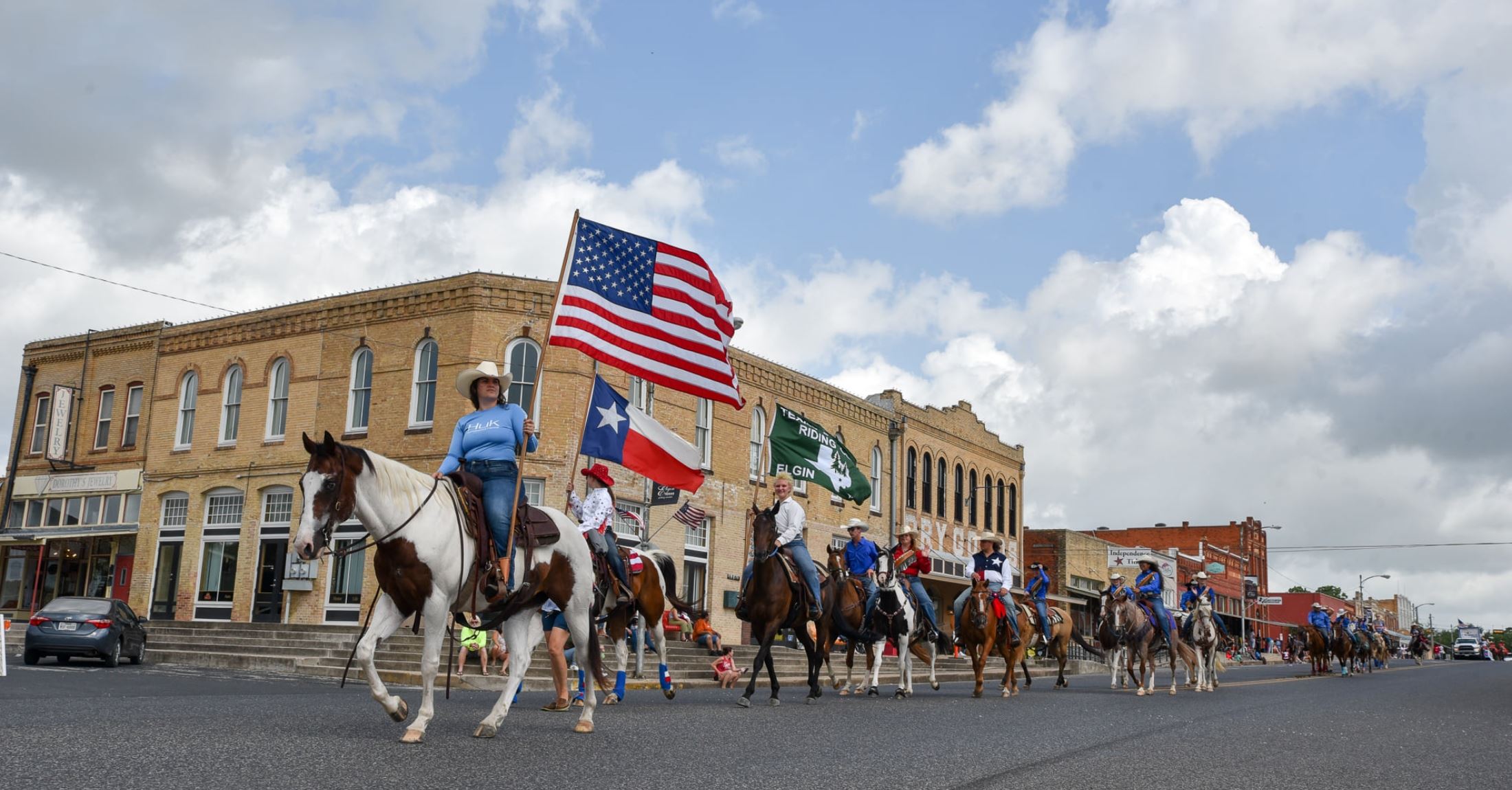 Country Living Just Outside Elgin: Discover Life on County Road 302 header image.