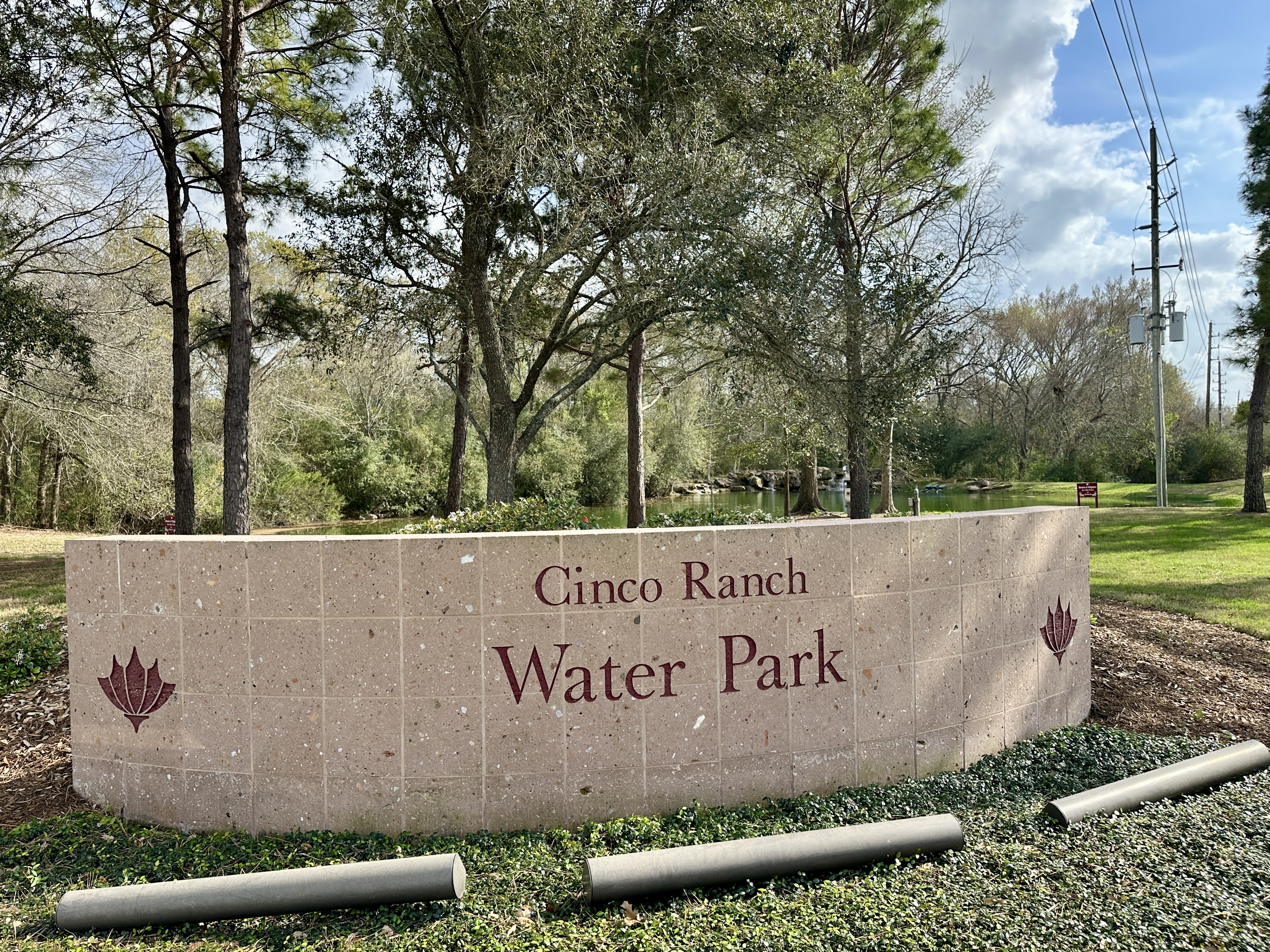 Cinco Ranch Water Park monument sign in Katy TX