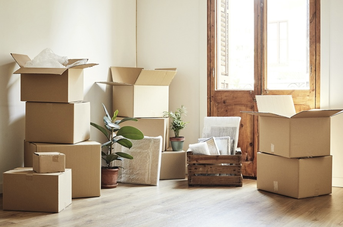 Thinking About Making a Move This Year? Here’s What the Experts Are Saying header image.