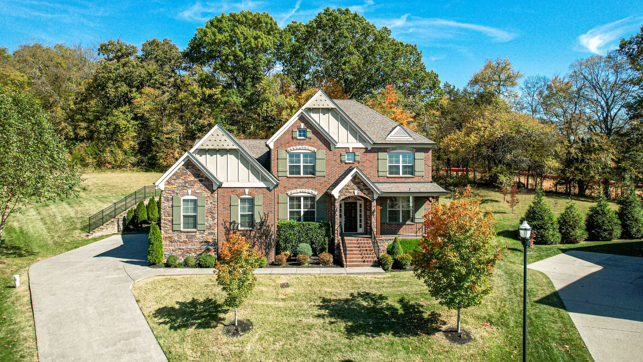 Falls Grove Homes for Sale, College Grove TN header image.