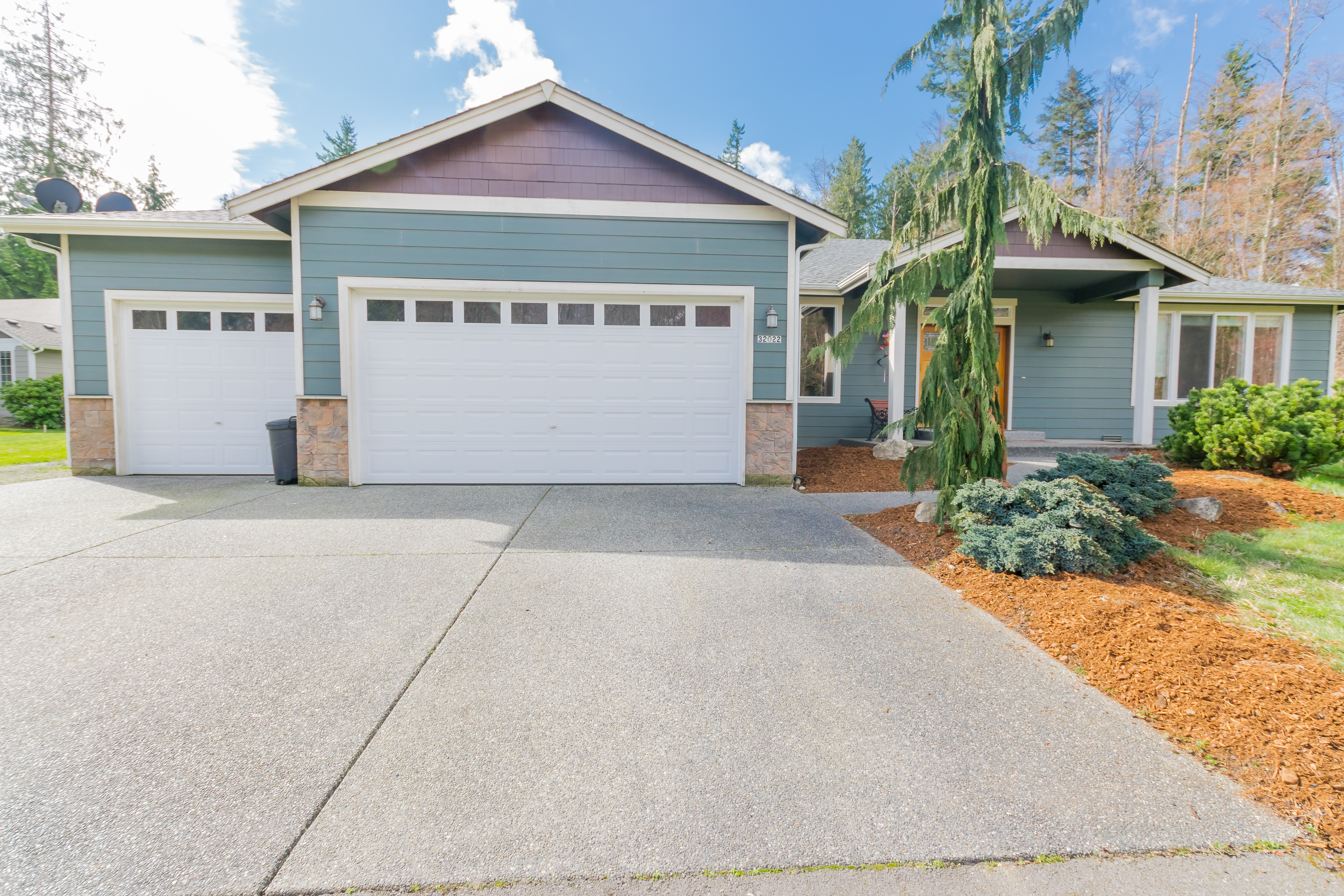 JUST SOLD header image.