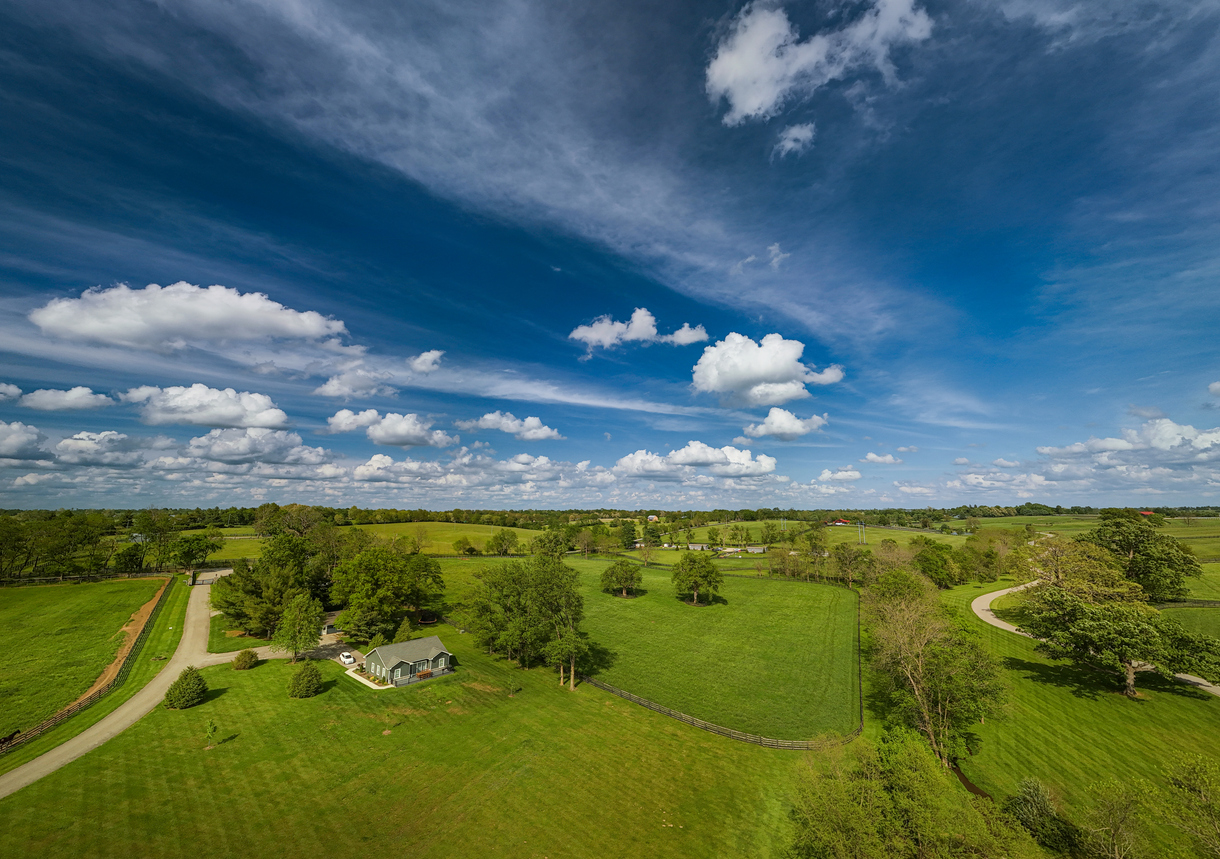 Home with acreage in Central Kentucky near Lexington KY.