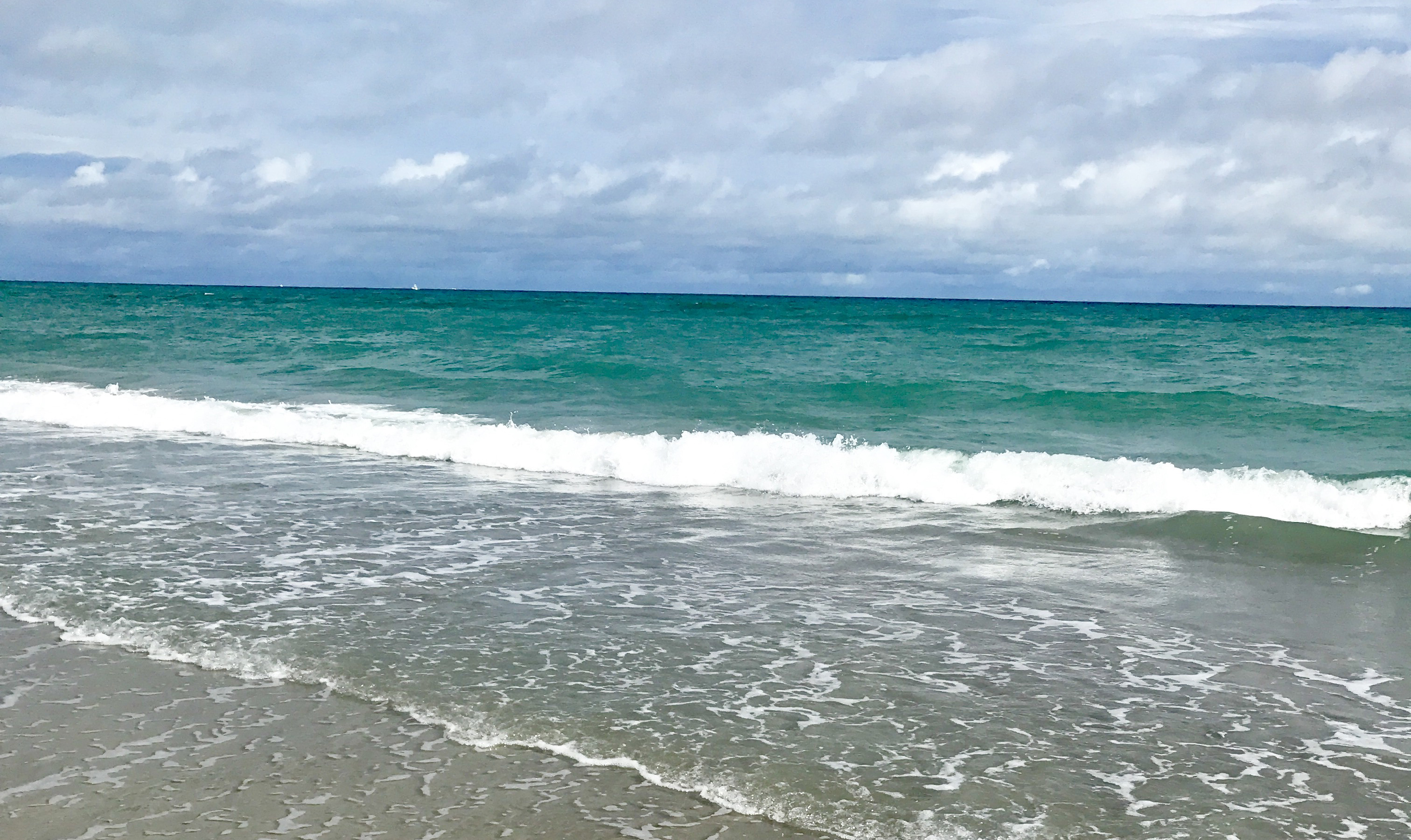 10 Great Reasons to Live at the Crystal Coast header image.