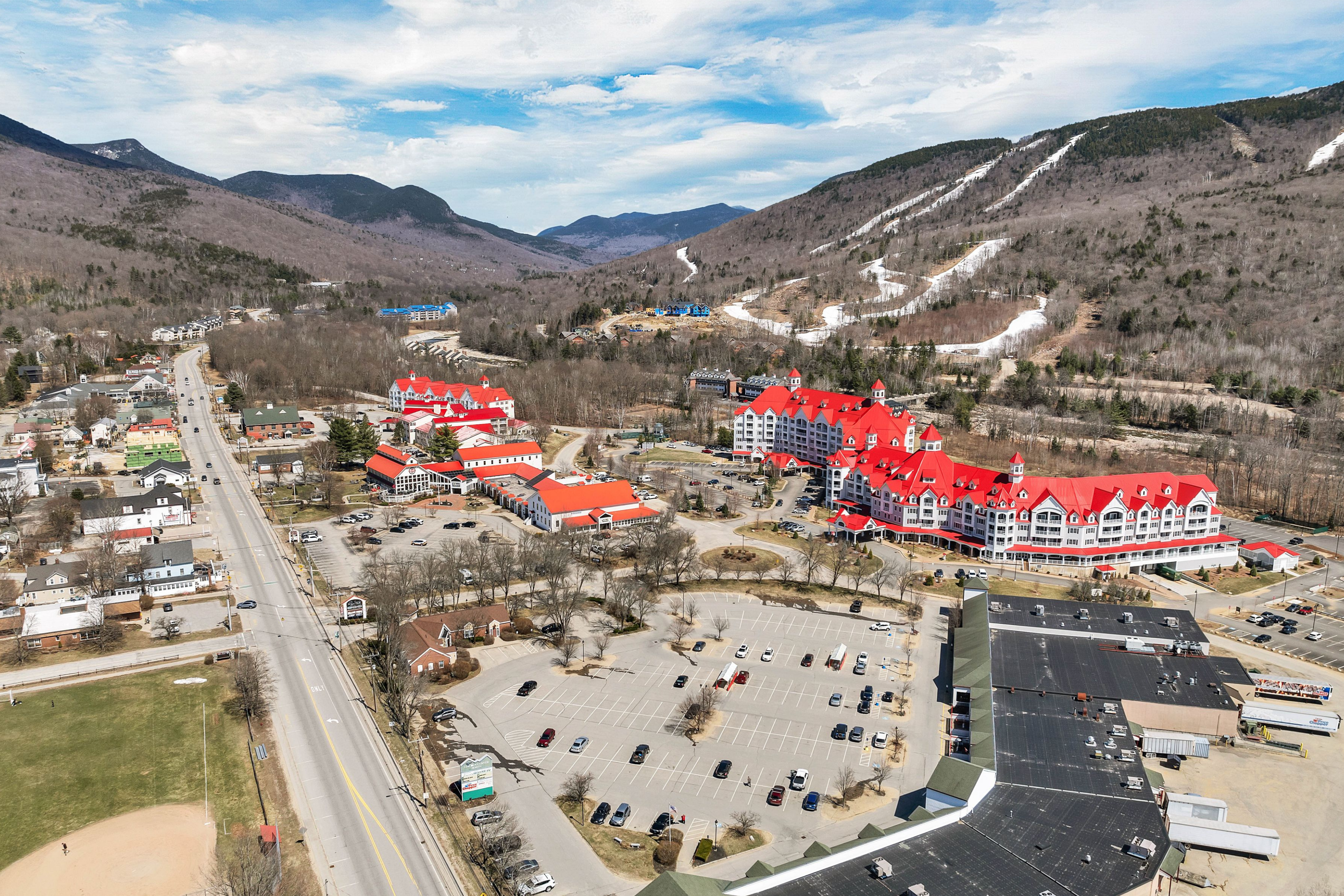 Live Like a Local: Your Guide to Waterville Valley, NH header image.
