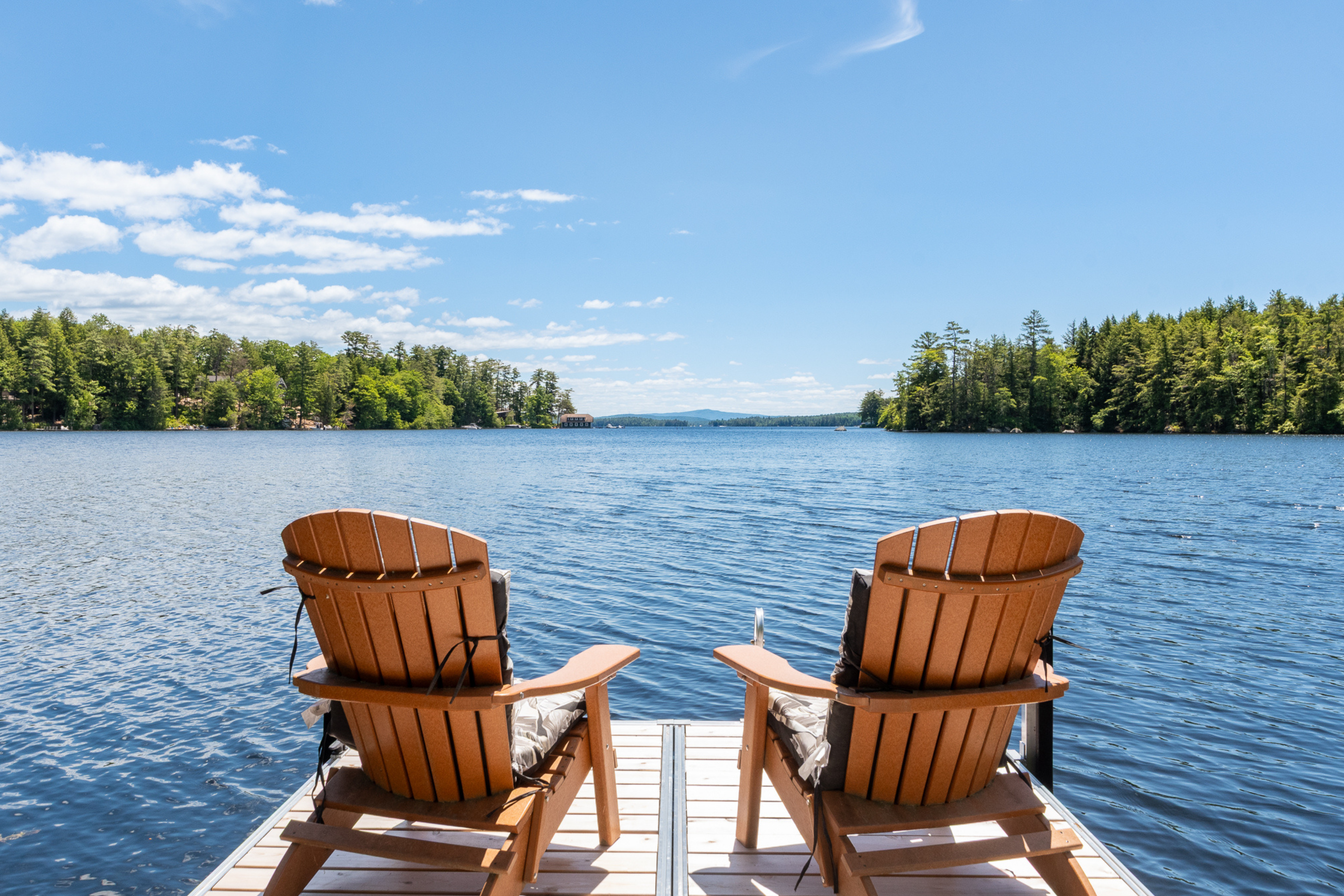 Is Late Summer the Best Time to Buy a Home in the Lakes Region? header image.