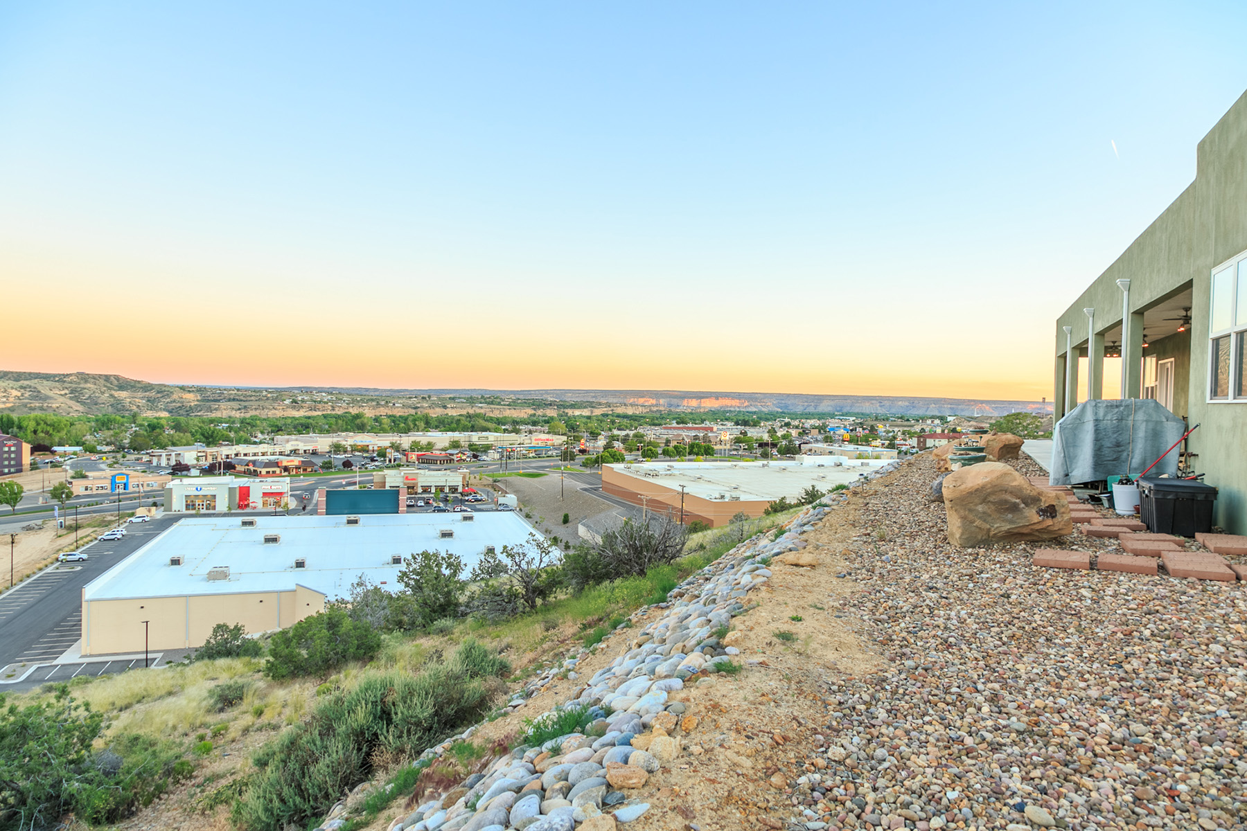 5 Great Reasons to Live in Farmington New Mexico header image.