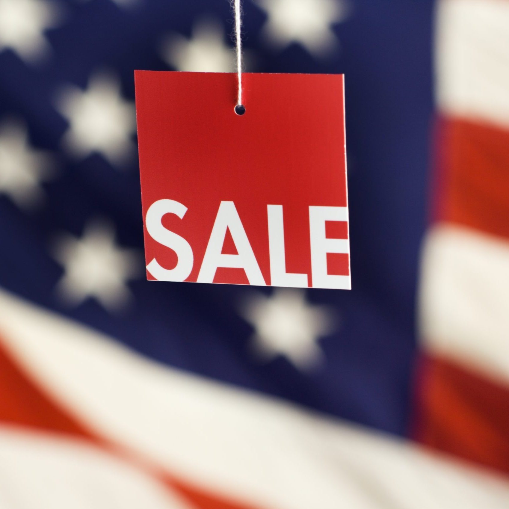 Score Big: The Best 4th of July Sales Happening Now header image.