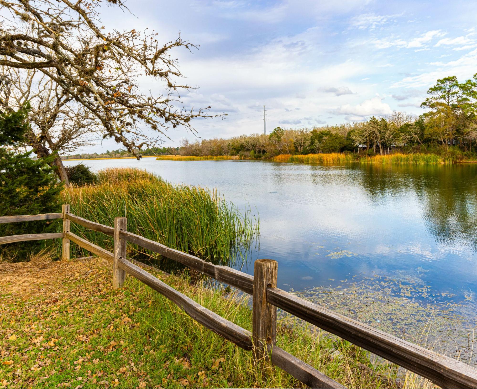 10 Weekend Getaways Within Two Hours of DFW header image.