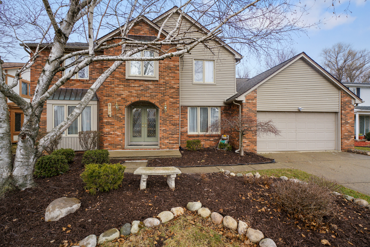 SOLD - 3098 Baypoint Drive, Rochester Hills, MI  48309 header image.
