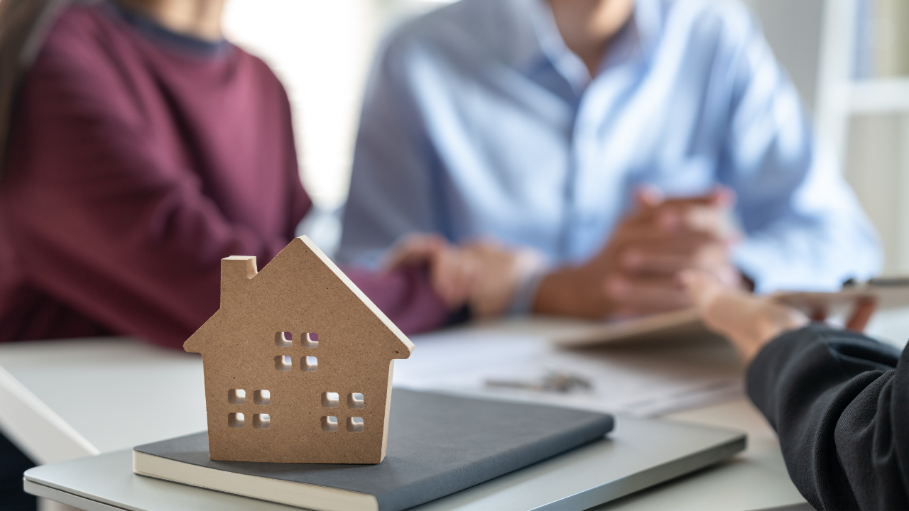 Why Are Buyers Backing Out of Real Estate Deals? header image.