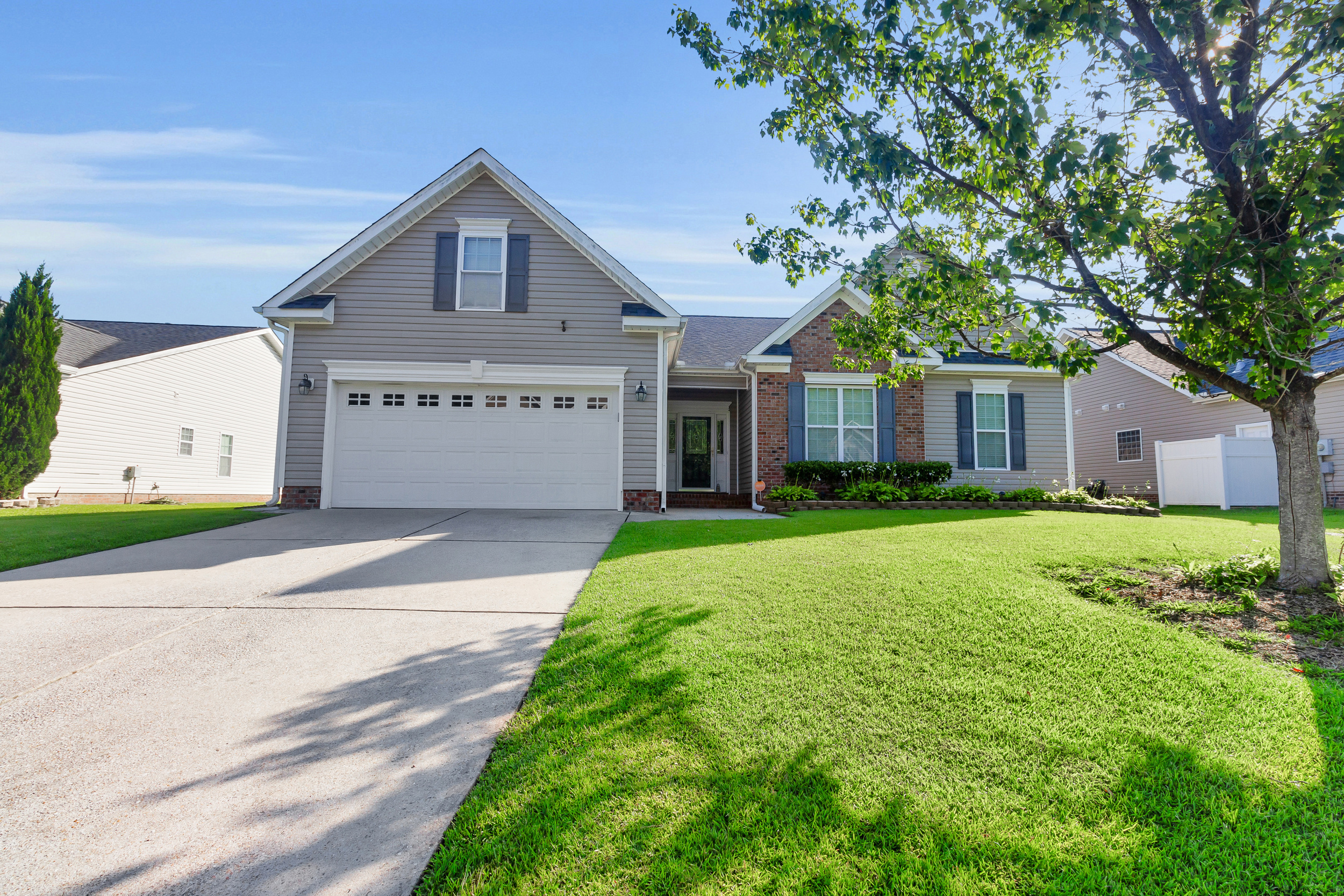 116 Palisades Way header image.