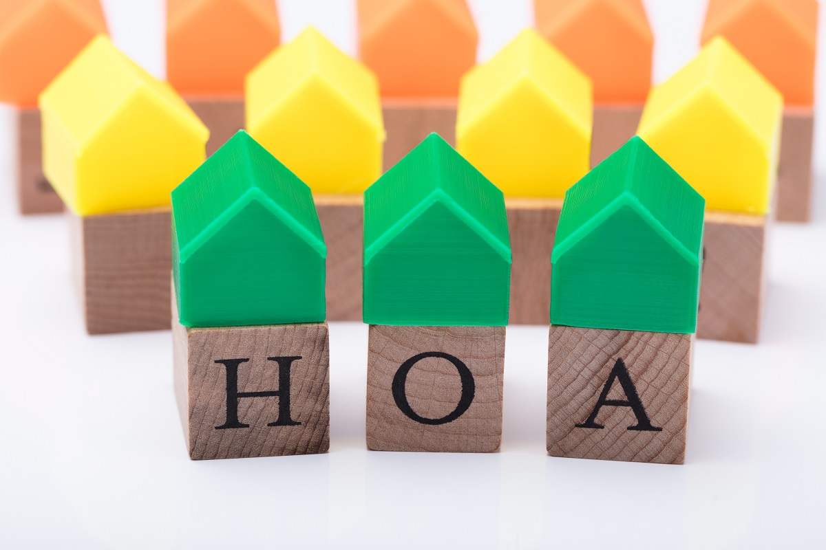 What to Expect with a Homeowners Association header image.