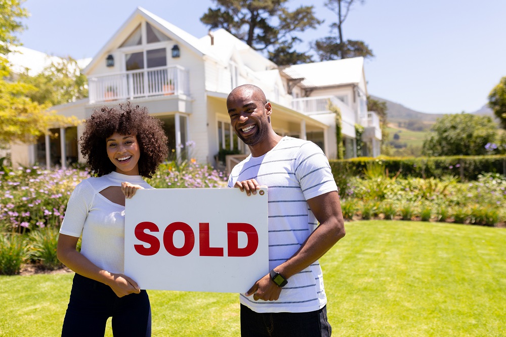 Best Exterior Colors to Help Sell Your Home header image.