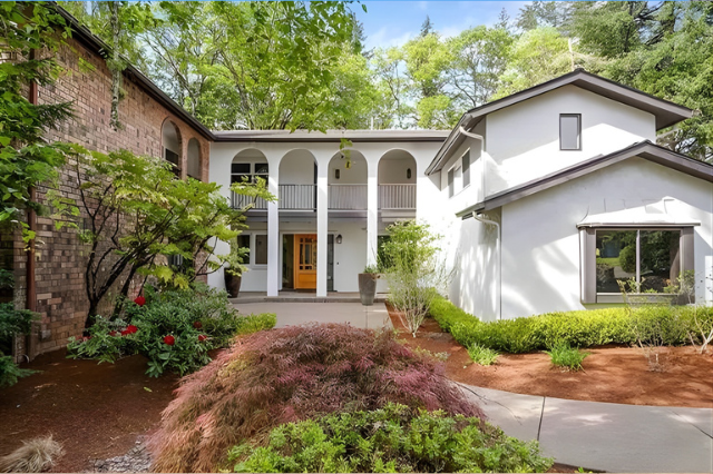 Luxury home in South Salem Oregon with mature landscaping and private setting above $800k
