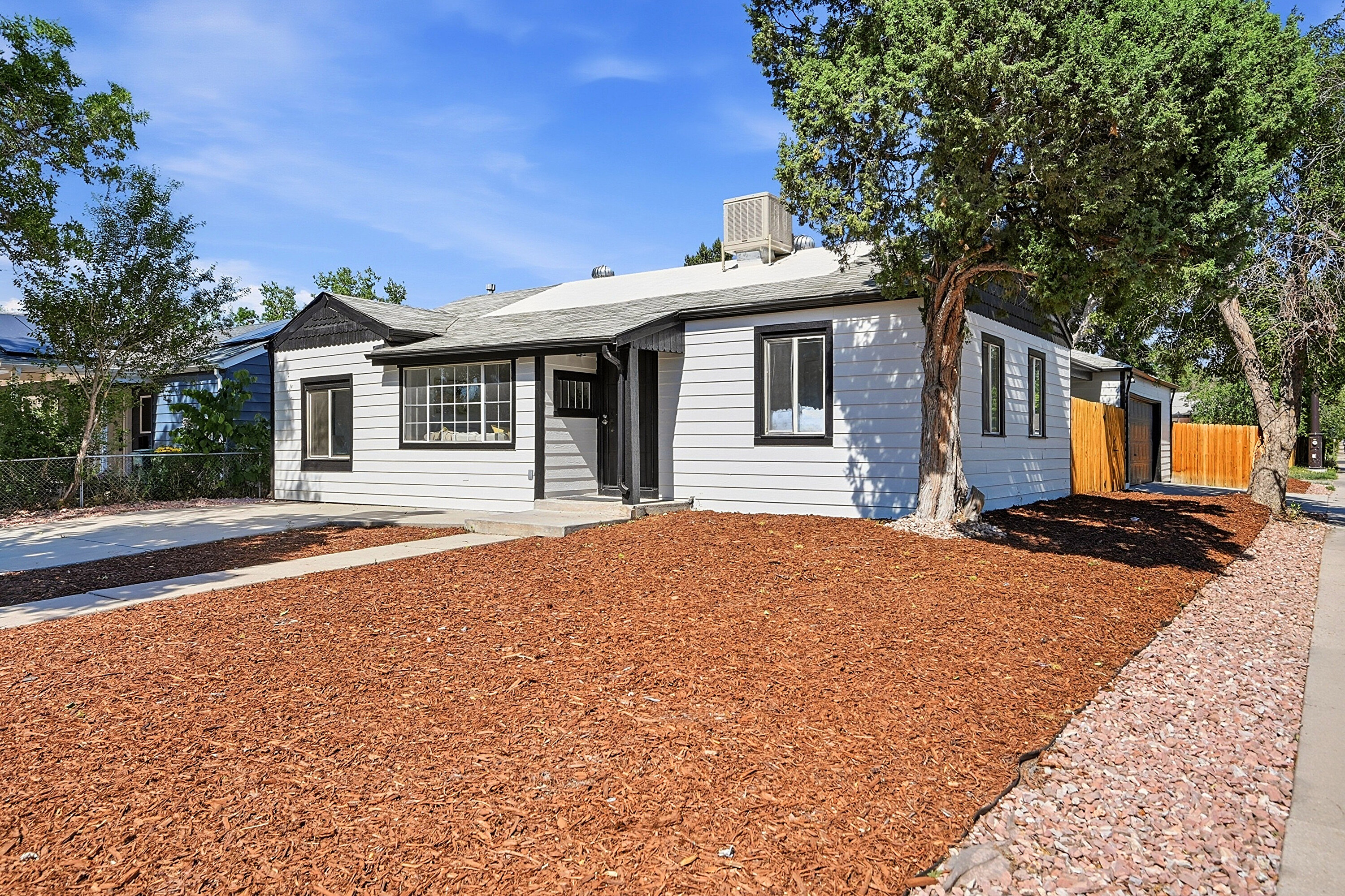 Aurora, CO Homes with Detached Garages, EV Charging & RV Parking