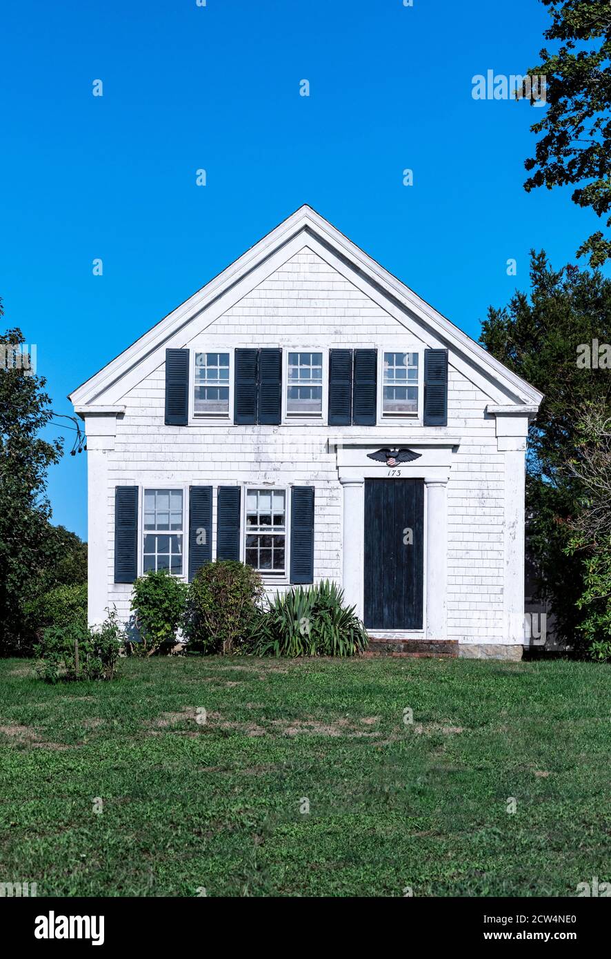 What are the best seller home improvements before putting your house on the market? header image.