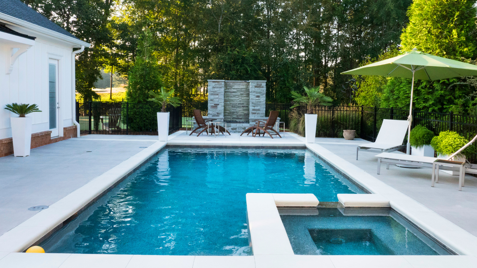 Considering a Home with a Pool? Here’s What You Need to Know header image.