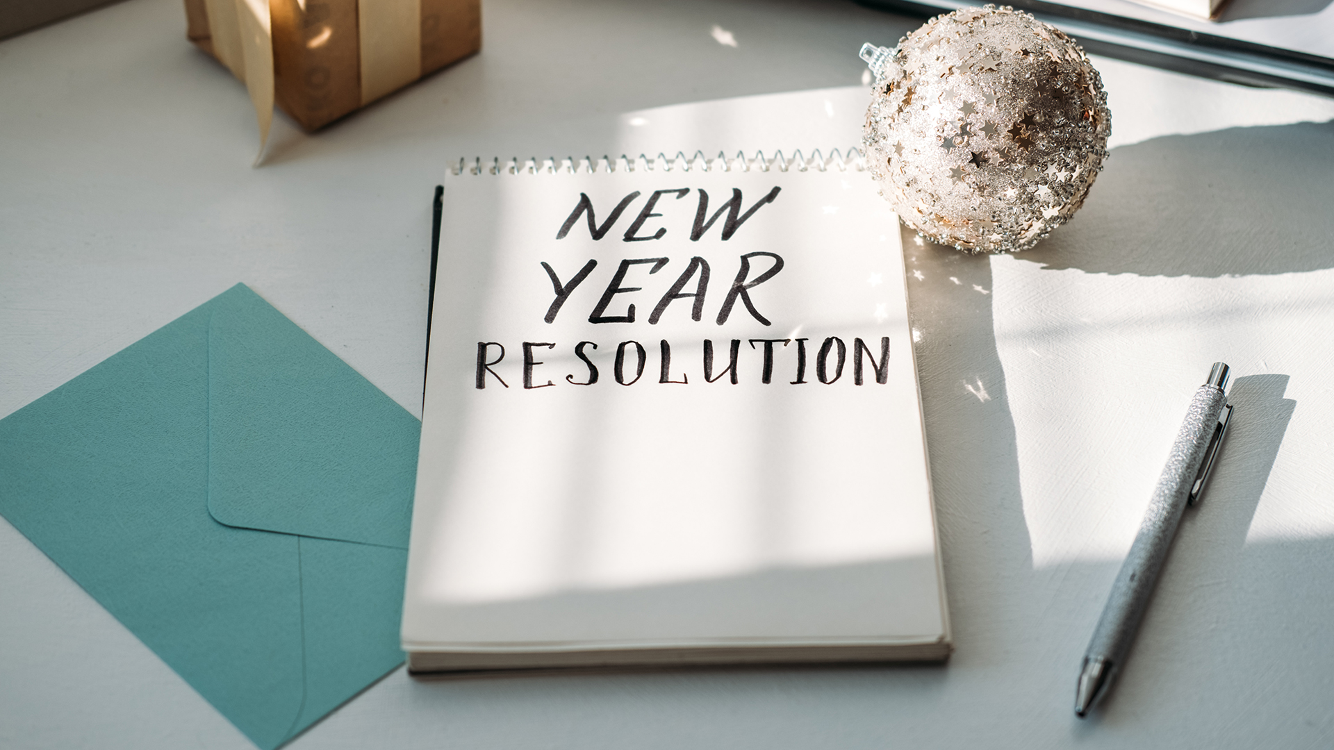 Making Your 2025 Real Estate Resolutions: What Buyers and Sellers Need to Know header image.
