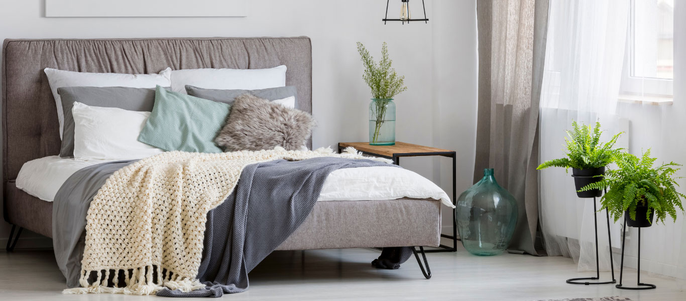 Revamp Your Guest Room for Thanksgiving and Other Occasions - Unique & Creative Ideas header image.