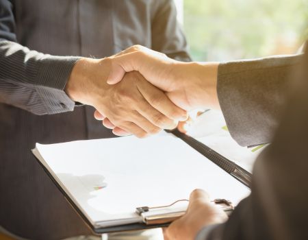 How to Avoid Falling Out of Contract When Buying a House in Norfolk header image.
