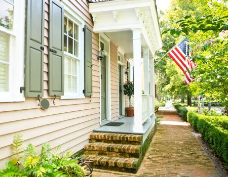 Where to Buy a Historic Home in Norfolk header image.