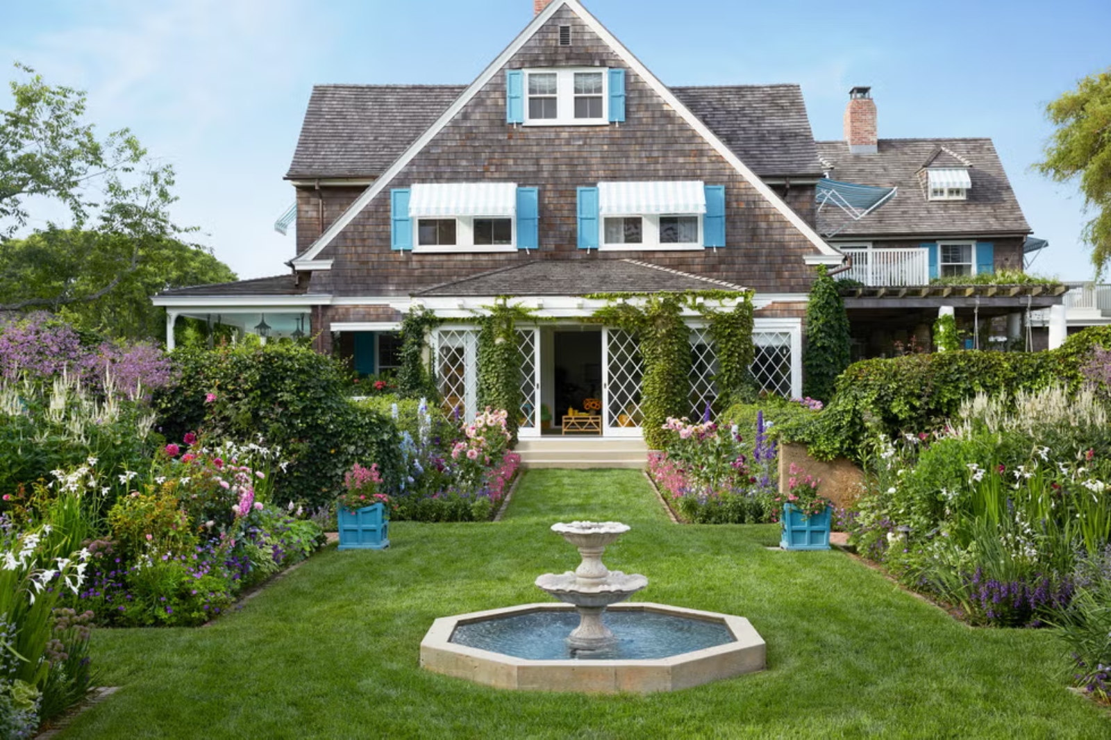 Designers Predict These Will Be the Biggest Curb Appeal Trends of 2026 header image.