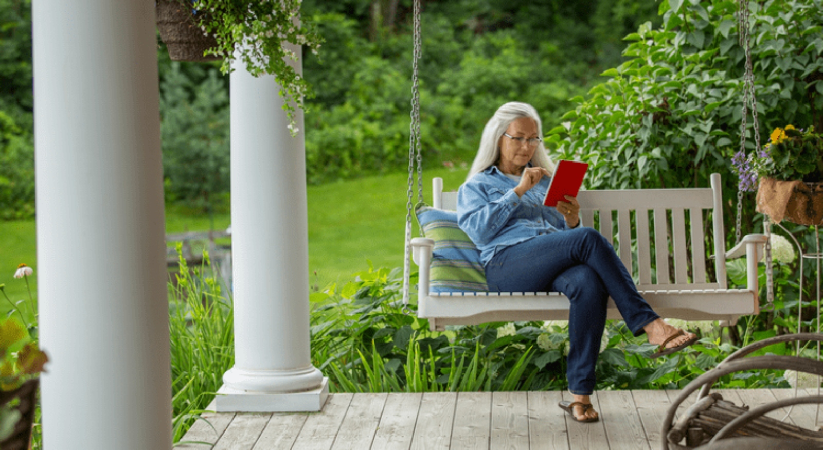 Is It Better To Buy Now or Wait for Lower Mortgage Rates? Here’s the Tradeoff header image.