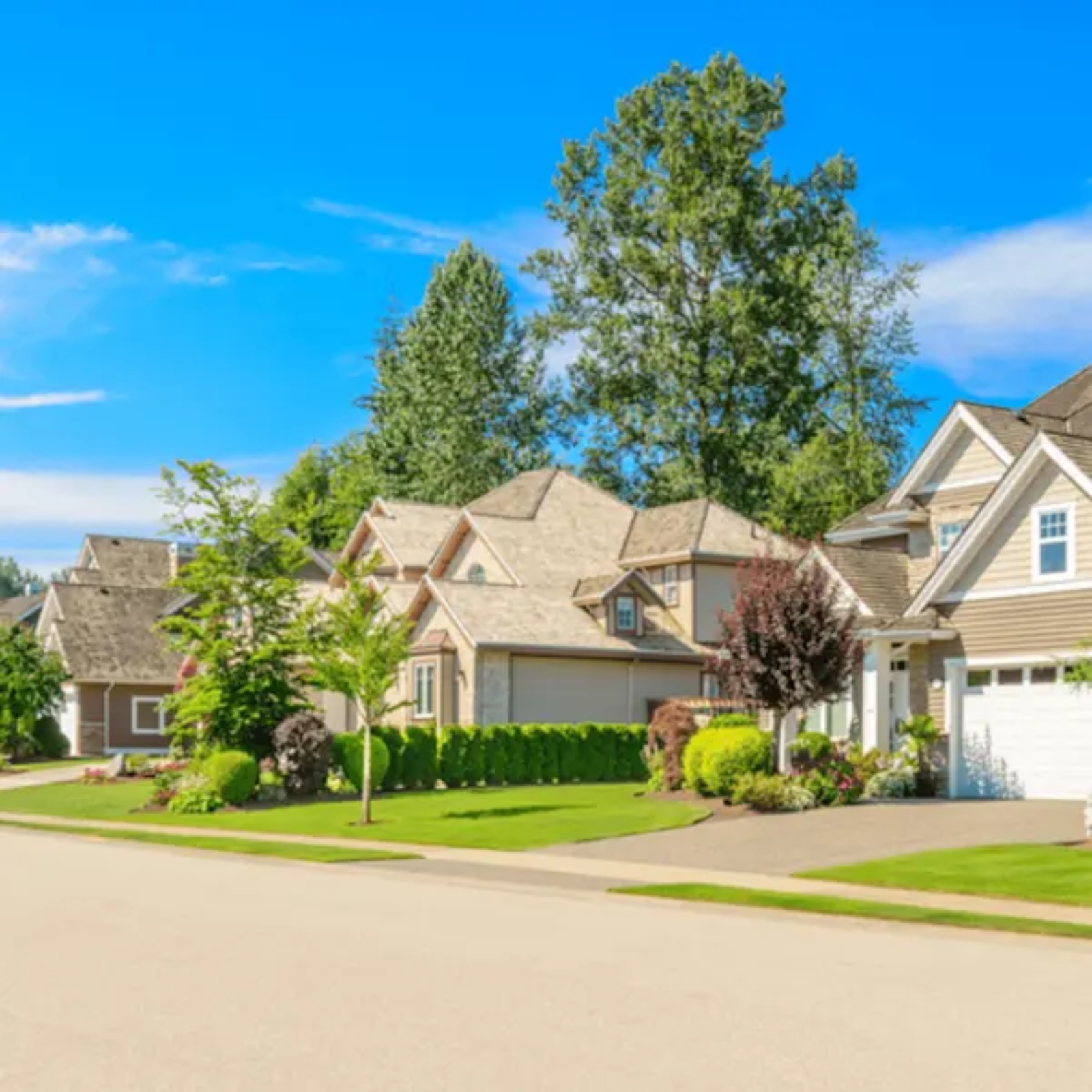 Summer home sale pace stumbles to 10-year low header image.