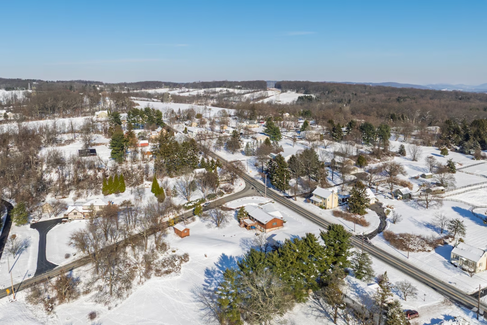 Mortgage demand remains fragile as rates fluctuate header image.