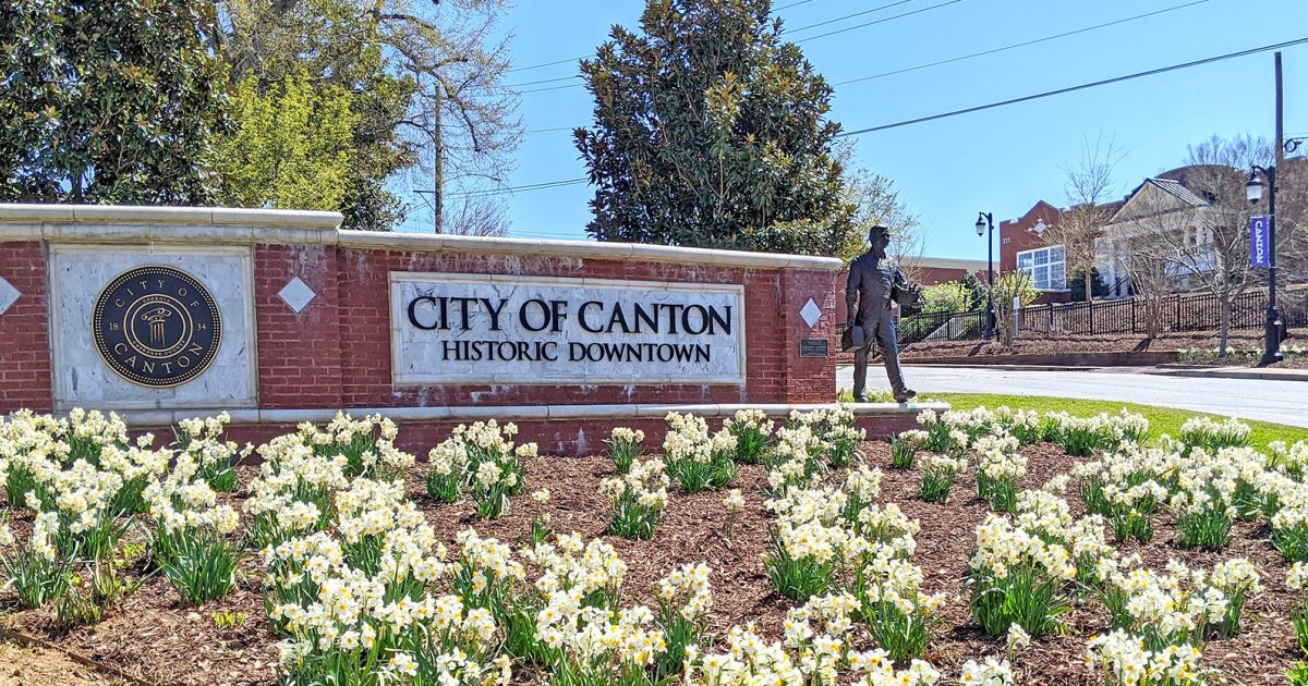 Historic Downtown Canton, GA Streetscape