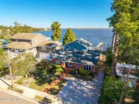 aerial view New Bern North Carolina Neuse River Trent River confluence downtown waterfront homes