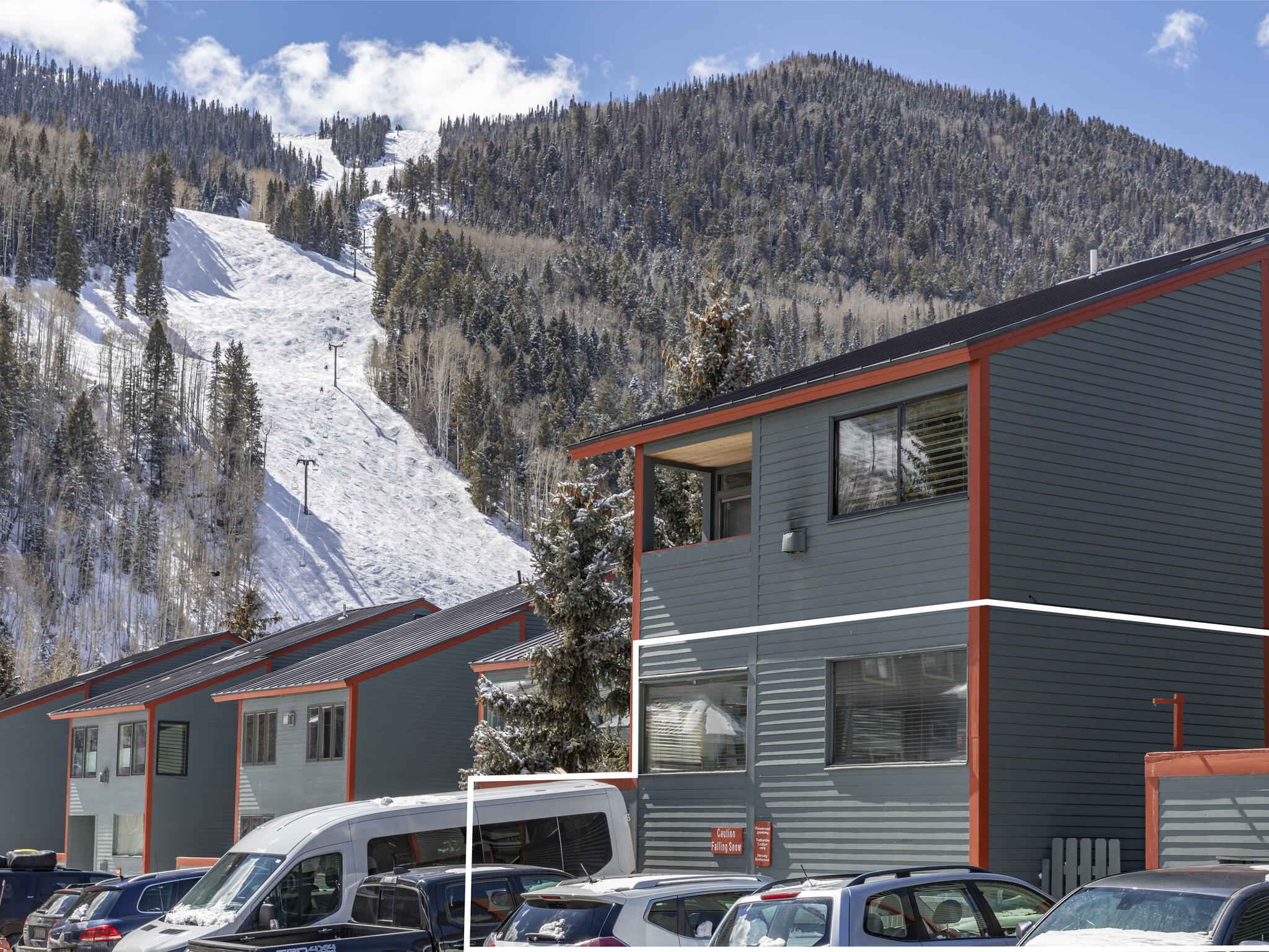 Just Sold- Telluride Lodge 322 header image.