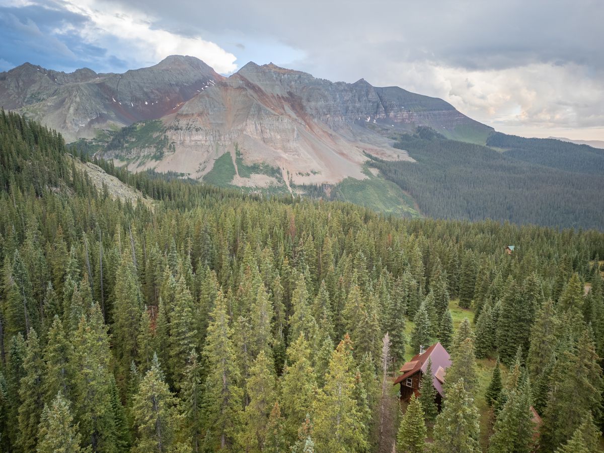 Just Listed- Hidden Lake Gem header image.
