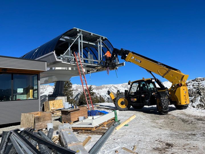 A 48 Hour Delay header image.