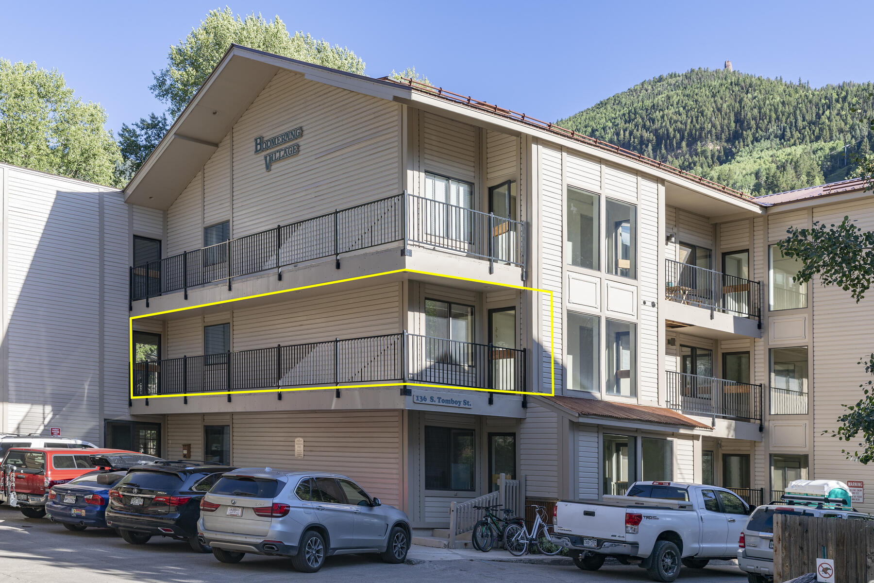 Just Listed.  Boomerang Village 209 header image.