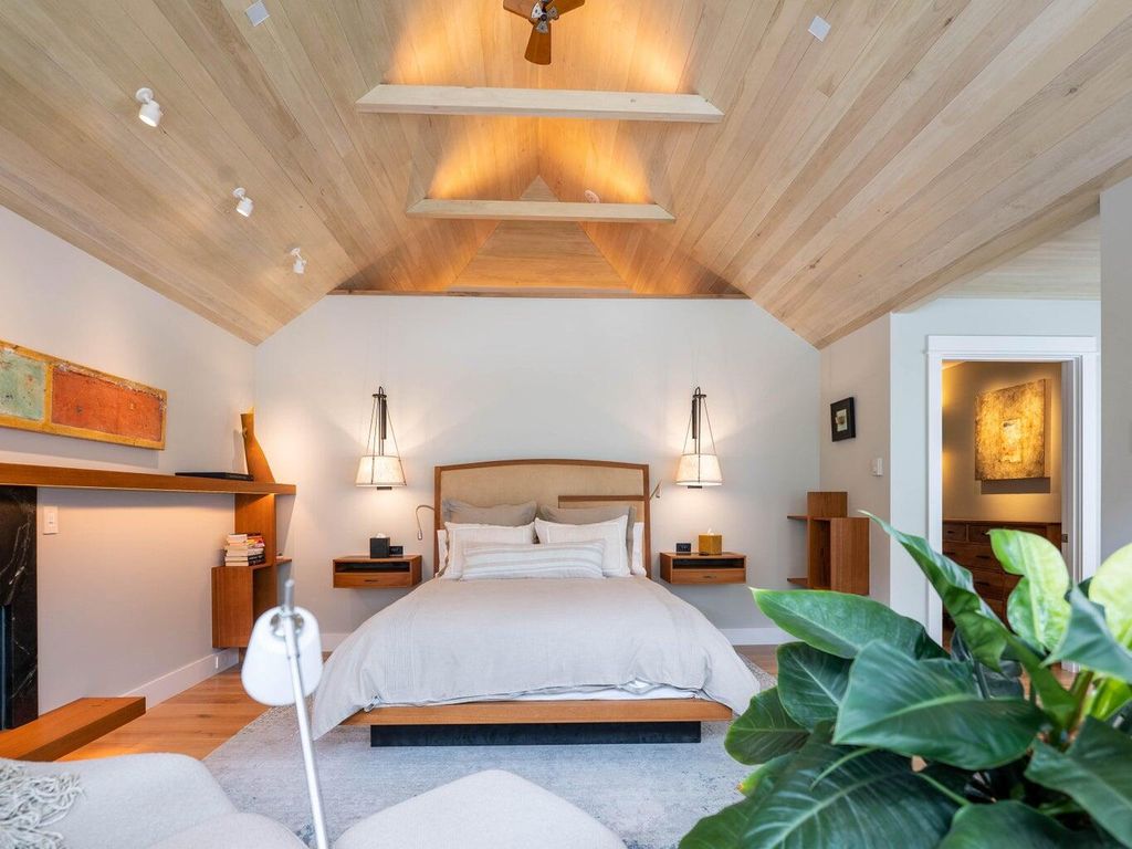 Just Sold by Teddy.  214 East Galena. header image.