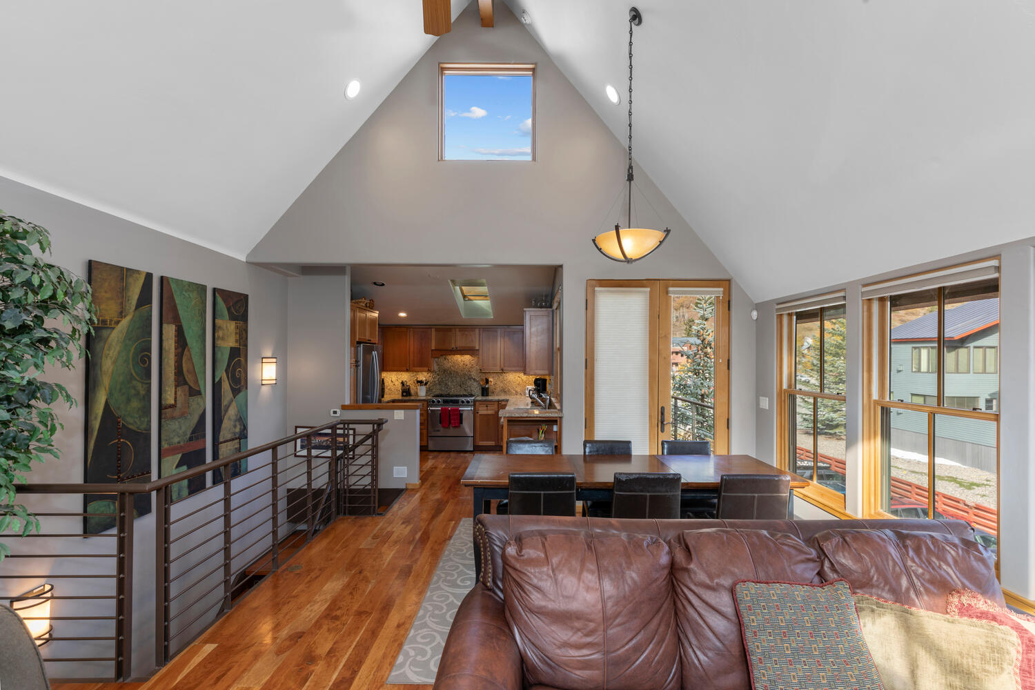 Teddy Breaks Record at Owl Meadows header image.