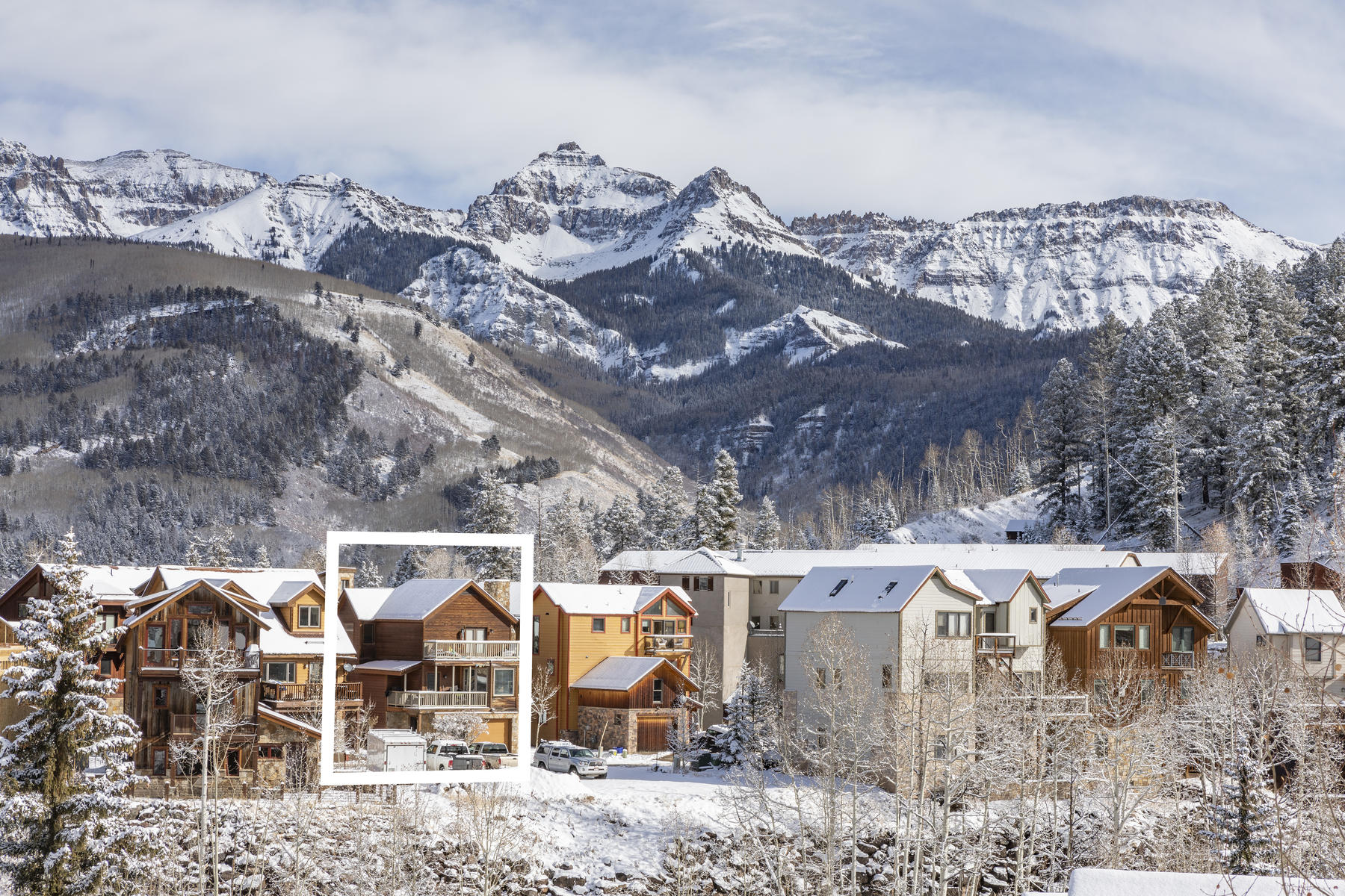 Newly Listed, 20 Boulders Way header image.