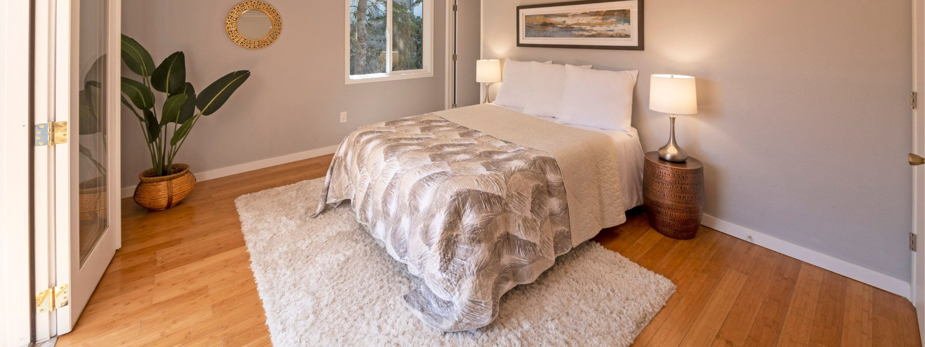 Moving In Together - 5 Tips for Creating a Smooth Transition header image.