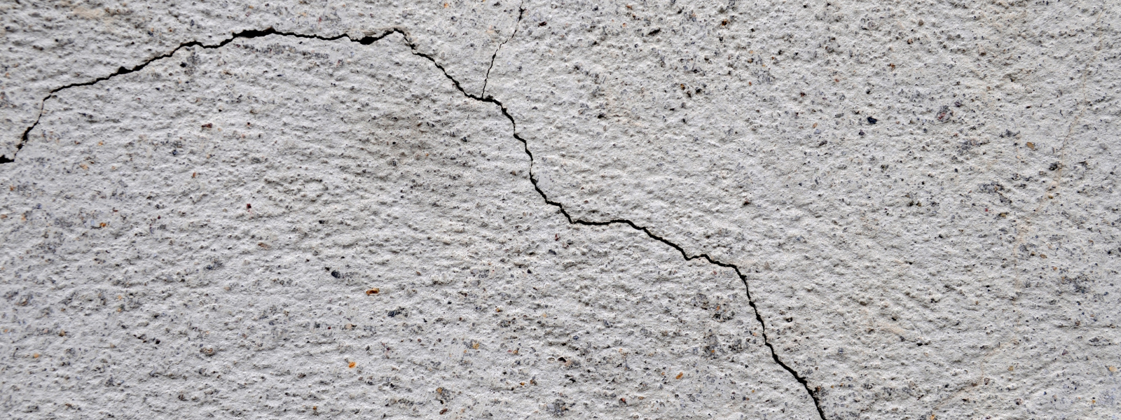 The Cracks in the Walls Homeowners Shouldn’t Ignore header image.