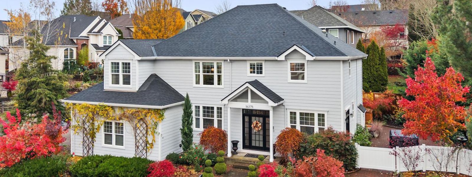7 Reasons to Buy a Home Before the New Year header image.