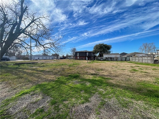 Land for Sale in Chalmette , LA