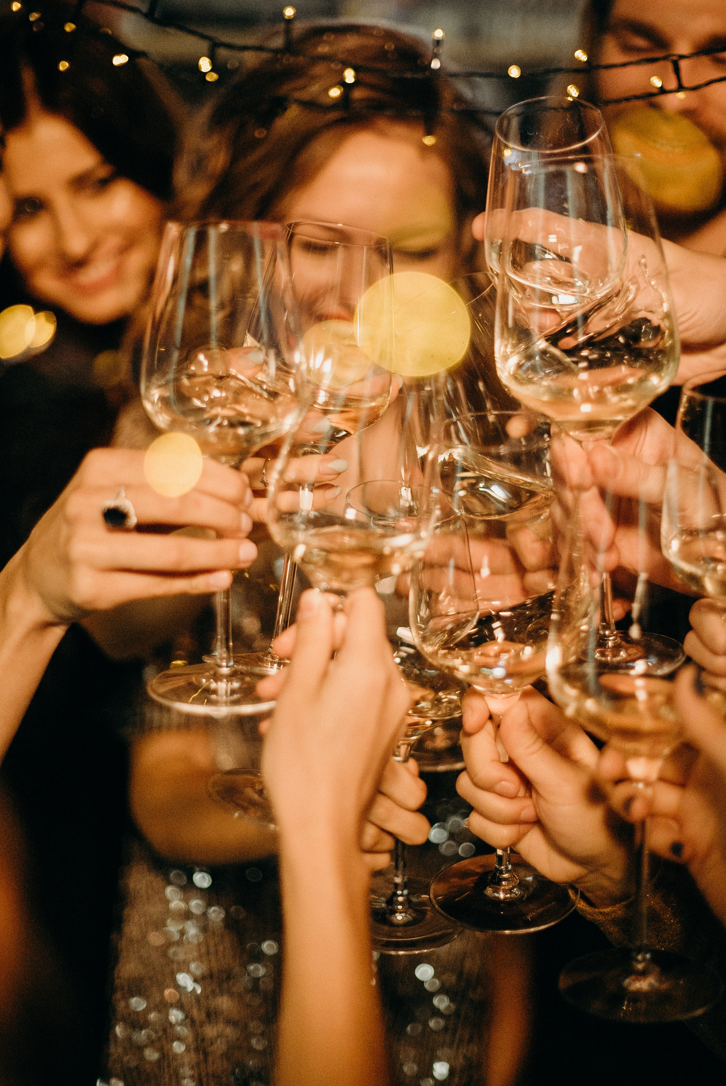 Easy Hosting Tips for the Holidays header image.