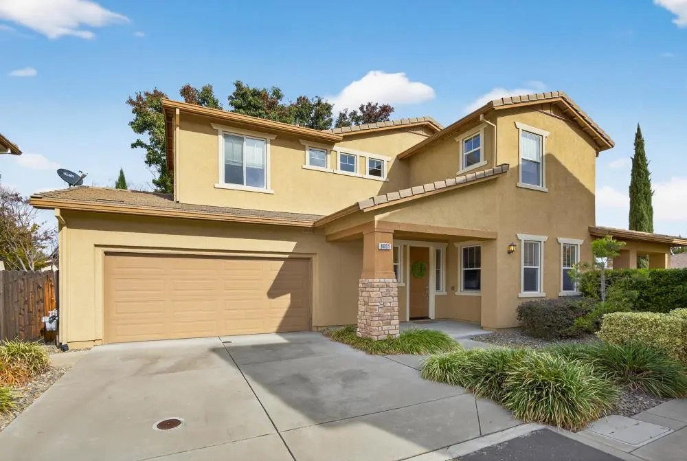 6681 Surfside Way header image.